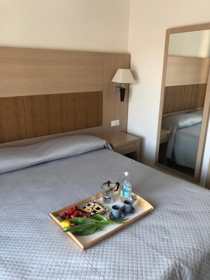 Appartamenti Sunrise Cattolica Eksteriør bilde